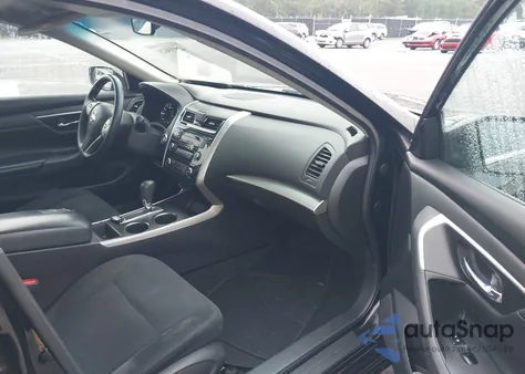 2015 Nissan Altima 2.5 S из США, поврежденный, VIN 1N4AL3AP0FN921287